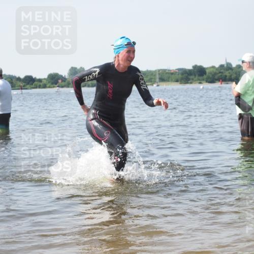 22.06.2025 - Viking Triathlon KatJ http://msf.ph/oto/8116972 22.06.2025 10:44:00 Schwimmen 41, 123, 249, 343, 362, 442, 627, 637, 650 meine-sportfotos.de