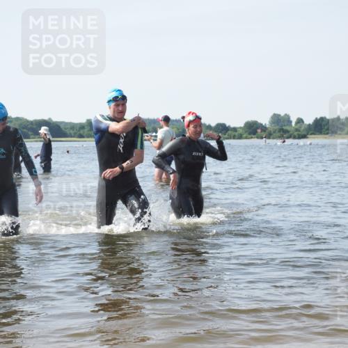 22.06.2025 - Viking Triathlon KatJ http://msf.ph/oto/8117020 22.06.2025 10:44:05 Schwimmen 41, 123, 249, 343, 439, 442, 467, 627, 637, 650 meine-sportfotos.de