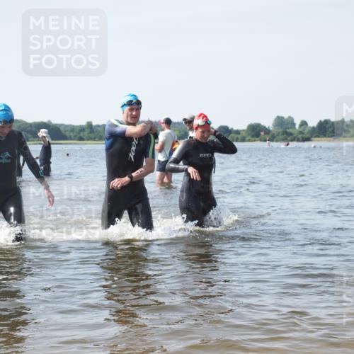 22.06.2025 - Viking Triathlon KatJ http://msf.ph/oto/8117024 22.06.2025 10:44:05 Schwimmen 41, 123, 249, 343, 439, 442, 467, 627, 637, 650 meine-sportfotos.de
