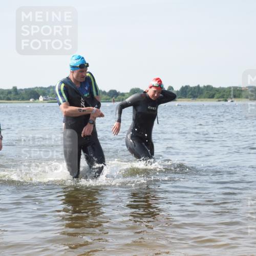 22.06.2025 - Viking Triathlon KatJ http://msf.ph/oto/8117055 22.06.2025 10:44:05 Schwimmen 41, 123, 249, 343, 439, 442, 467, 627, 637, 650 meine-sportfotos.de