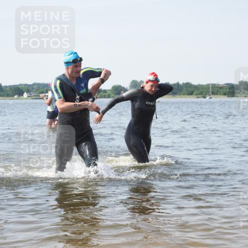 22.06.2025 - Viking Triathlon KatJ http://msf.ph/oto/8117068 22.06.2025 10:44:06 Schwimmen 41, 123, 249, 343, 439, 442, 467, 627, 637, 650 meine-sportfotos.de