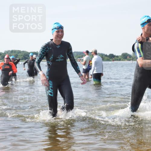 22.06.2025 - Viking Triathlon KatJ http://msf.ph/oto/8117088 22.06.2025 10:44:07 Schwimmen 41, 123, 249, 343, 439, 442, 467, 627, 637, 650 meine-sportfotos.de