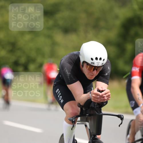 22.06.2025 - Viking Triathlon Yannick Fuchs http://msf.ph/oto/8117096 22.06.2025 12:21:02 Radfahren 2, 53, 62, 98, 100, 349, 476, 522, 647, 661 meine-sportfotos.de