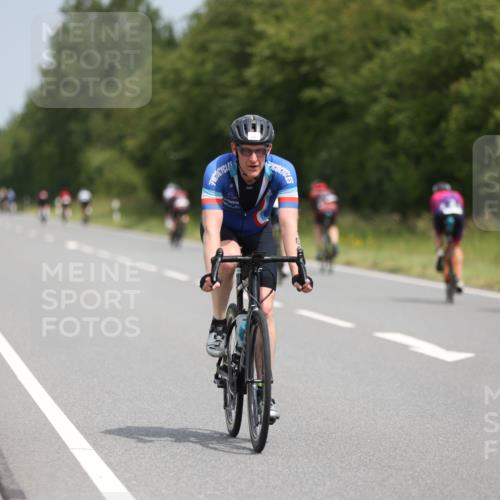 22.06.2025 - Viking Triathlon Yannick Fuchs http://msf.ph/oto/8117107 22.06.2025 12:21:03 Radfahren 2, 53, 98, 100, 349, 476, 647, 661 meine-sportfotos.de