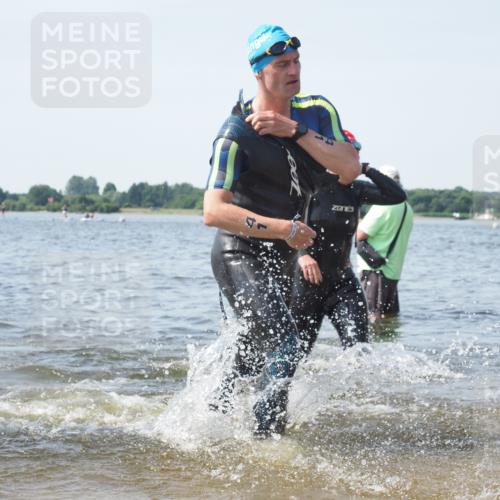 22.06.2025 - Viking Triathlon KatJ http://msf.ph/oto/8117125 22.06.2025 10:44:07 Schwimmen 41, 123, 249, 343, 439, 442, 467, 627, 637, 650 meine-sportfotos.de