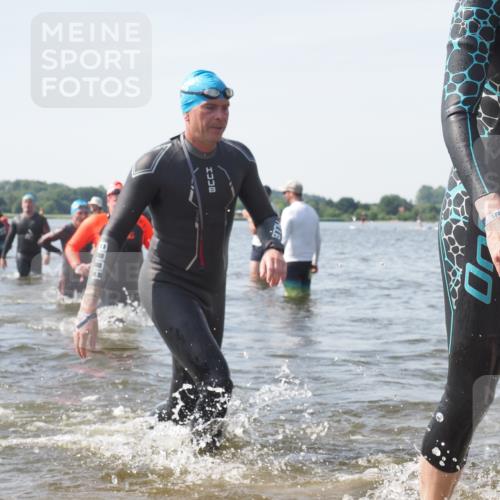 22.06.2025 - Viking Triathlon KatJ http://msf.ph/oto/8117146 22.06.2025 10:44:09 Schwimmen 41, 103, 123, 249, 343, 439, 442, 467, 627, 637, 650 meine-sportfotos.de