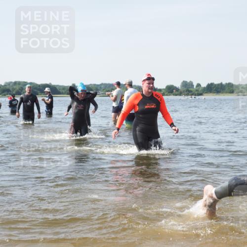 22.06.2025 - Viking Triathlon KatJ http://msf.ph/oto/8117184 22.06.2025 10:44:11 Schwimmen 41, 103, 123, 249, 343, 439, 442, 467, 627, 637, 650 meine-sportfotos.de