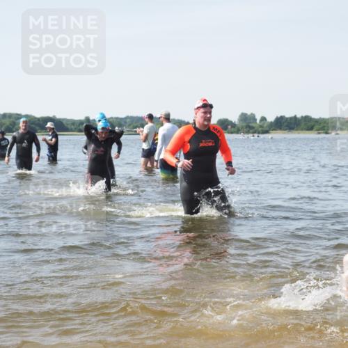 22.06.2025 - Viking Triathlon KatJ http://msf.ph/oto/8117192 22.06.2025 10:44:11 Schwimmen 41, 103, 123, 249, 343, 439, 442, 467, 627, 637, 650 meine-sportfotos.de
