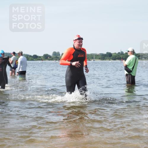 22.06.2025 - Viking Triathlon KatJ http://msf.ph/oto/8117229 22.06.2025 10:44:12 Schwimmen 103, 123, 130, 249, 343, 439, 442, 467, 627, 637, 650 meine-sportfotos.de