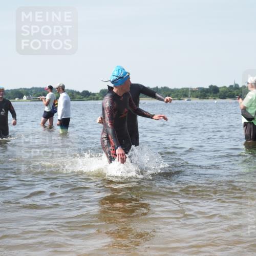 22.06.2025 - Viking Triathlon KatJ http://msf.ph/oto/8117285 22.06.2025 10:44:15 Schwimmen 103, 123, 130, 343, 439, 467, 637, 650 meine-sportfotos.de