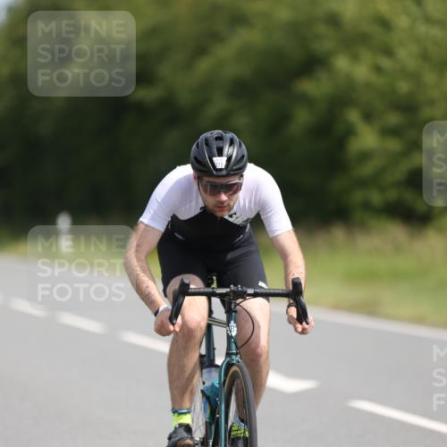 22.06.2025 - Viking Triathlon Yannick Fuchs http://msf.ph/oto/8117292 22.06.2025 11:42:30 Radfahren 34, 162, 177, 378, 398, 474 meine-sportfotos.de