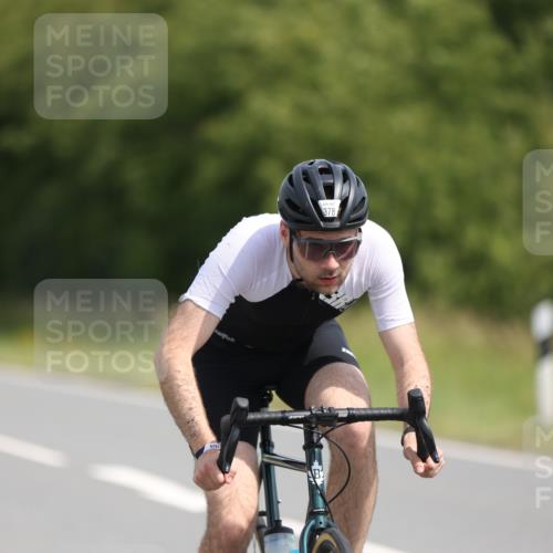 22.06.2025 - Viking Triathlon Yannick Fuchs http://msf.ph/oto/8117310 22.06.2025 11:42:30 Radfahren 34, 162, 177, 378, 398, 474 meine-sportfotos.de