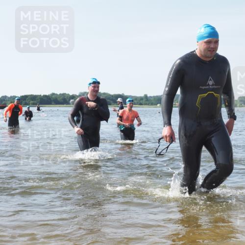 22.06.2025 - Viking Triathlon KatJ http://msf.ph/oto/8117373 22.06.2025 10:44:21 Schwimmen 103, 130, 205, 439, 467 meine-sportfotos.de