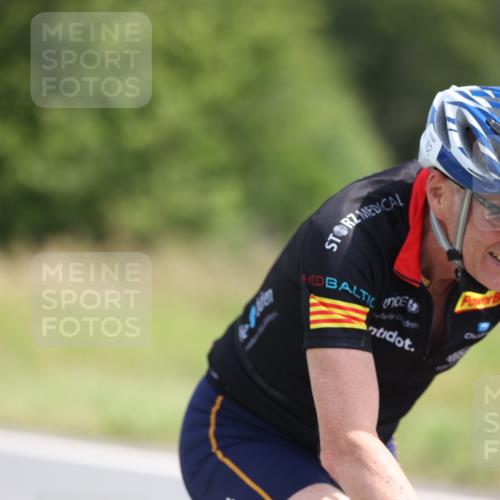 22.06.2025 - Viking Triathlon Yannick Fuchs http://msf.ph/oto/8117391 22.06.2025 11:42:48 Radfahren 2, 45, 74, 81, 102, 365, 414, 425, 441, 610, 661 meine-sportfotos.de