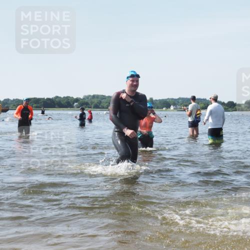 22.06.2025 - Viking Triathlon KatJ http://msf.ph/oto/8117395 22.06.2025 10:44:22 Schwimmen 103, 130, 205, 219, 439, 467 meine-sportfotos.de