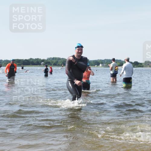 22.06.2025 - Viking Triathlon KatJ http://msf.ph/oto/8117399 22.06.2025 10:44:22 Schwimmen 103, 130, 205, 219, 439, 467 meine-sportfotos.de