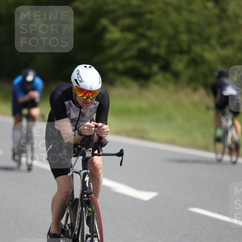 22.06.2025 - Viking Triathlon Yannick Fuchs http://msf.ph/oto/8117421 22.06.2025 11:42:50 Radfahren 2, 45, 74, 81, 102, 365, 414, 441, 610, 661 meine-sportfotos.de