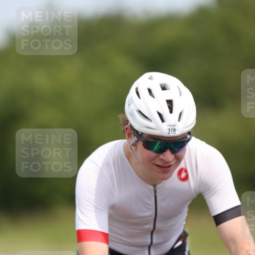 22.06.2025 - Viking Triathlon Yannick Fuchs http://msf.ph/oto/8117427 22.06.2025 12:21:58 Radfahren 6, 109, 278, 318, 350, 377, 442, 493, 606 meine-sportfotos.de