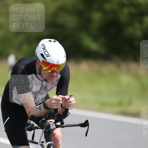 22.06.2025 - Viking Triathlon Yannick Fuchs http://msf.ph/oto/8117433 22.06.2025 11:42:51 Radfahren 2, 45, 74, 81, 102, 414, 441, 610, 661 meine-sportfotos.de