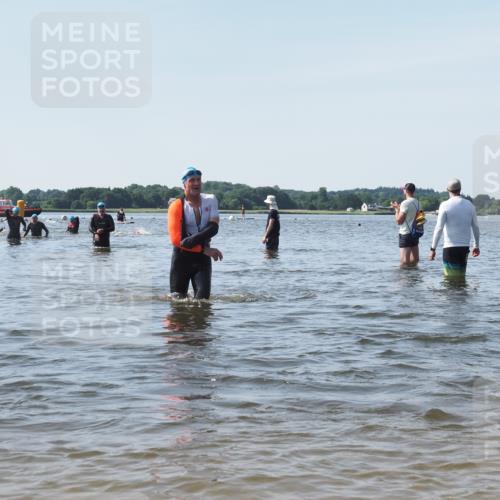 22.06.2025 - Viking Triathlon KatJ http://msf.ph/oto/8117465 22.06.2025 10:44:30 Schwimmen 130, 205, 219 meine-sportfotos.de