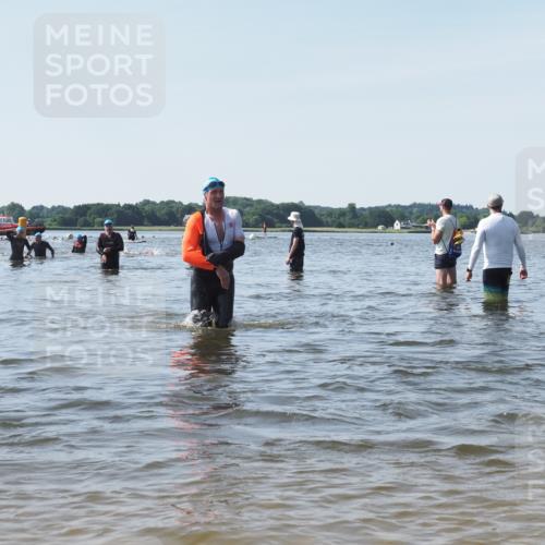 22.06.2025 - Viking Triathlon KatJ http://msf.ph/oto/8117469 22.06.2025 10:44:30 Schwimmen 130, 205, 219 meine-sportfotos.de