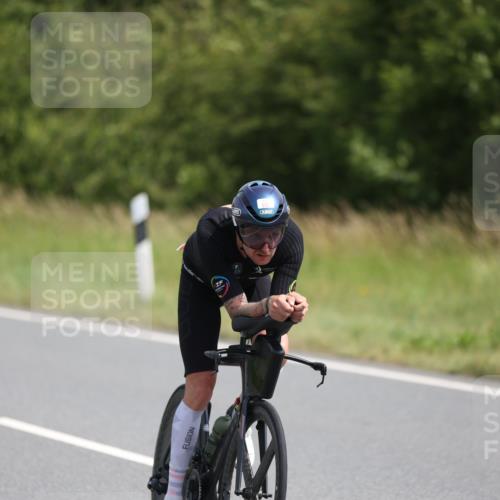 22.06.2025 - Viking Triathlon Yannick Fuchs http://msf.ph/oto/8117514 22.06.2025 11:42:56 Radfahren 2, 45, 76, 81, 91, 332, 414, 441, 610, 623, 661 meine-sportfotos.de