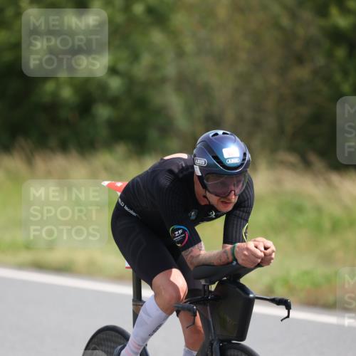 22.06.2025 - Viking Triathlon Yannick Fuchs http://msf.ph/oto/8117527 22.06.2025 11:42:56 Radfahren 2, 45, 76, 81, 91, 332, 414, 441, 610, 623, 661 meine-sportfotos.de