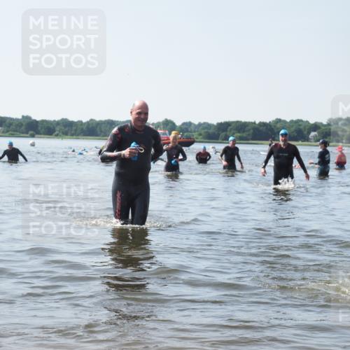 22.06.2025 - Viking Triathlon KatJ http://msf.ph/oto/8117530 22.06.2025 10:44:35 Schwimmen 18, 205, 219, 440, 446 meine-sportfotos.de