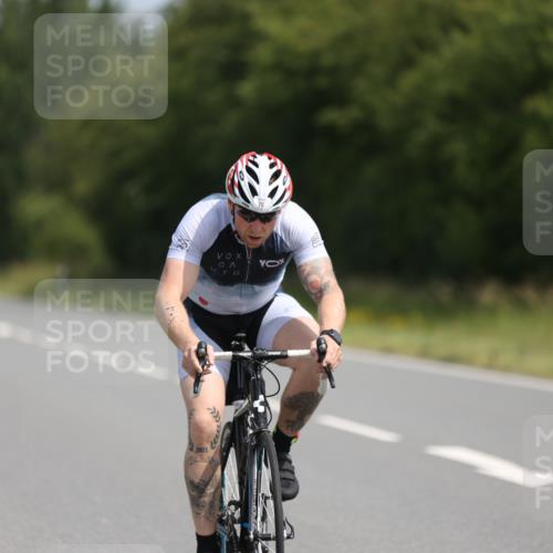 22.06.2025 - Viking Triathlon Yannick Fuchs http://msf.ph/oto/8117565 22.06.2025 11:43:02 Radfahren 21, 76, 91, 157, 332, 623, 633 meine-sportfotos.de
