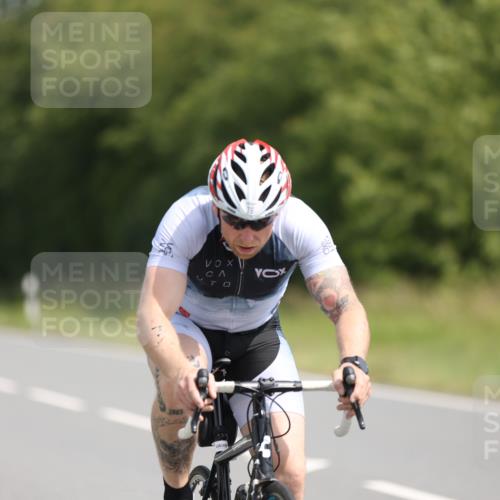 22.06.2025 - Viking Triathlon Yannick Fuchs http://msf.ph/oto/8117573 22.06.2025 11:43:03 Radfahren 21, 76, 91, 157, 332, 623, 633 meine-sportfotos.de