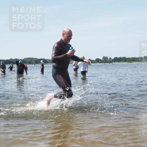 22.06.2025 - Viking Triathlon KatJ http://msf.ph/oto/8117574 22.06.2025 10:44:40 Schwimmen 18, 205, 219, 440, 446 meine-sportfotos.de