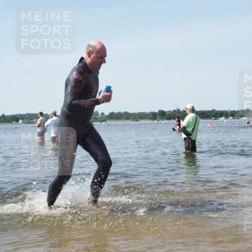 22.06.2025 - Viking Triathlon KatJ http://msf.ph/oto/8117595 22.06.2025 10:44:41 Schwimmen 18, 205, 219, 440, 446 meine-sportfotos.de