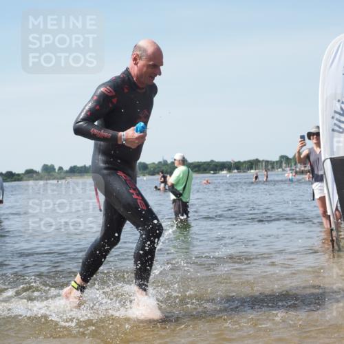 22.06.2025 - Viking Triathlon KatJ http://msf.ph/oto/8117609 22.06.2025 10:44:41 Schwimmen 18, 205, 219, 440, 446 meine-sportfotos.de