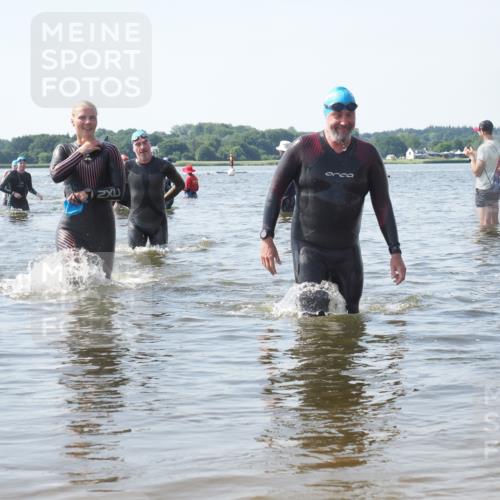 22.06.2025 - Viking Triathlon KatJ http://msf.ph/oto/8117630 22.06.2025 10:44:46 Schwimmen 18, 440, 446, 653 meine-sportfotos.de