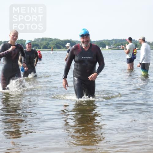 22.06.2025 - Viking Triathlon KatJ http://msf.ph/oto/8117644 22.06.2025 10:44:46 Schwimmen 18, 440, 446, 653 meine-sportfotos.de