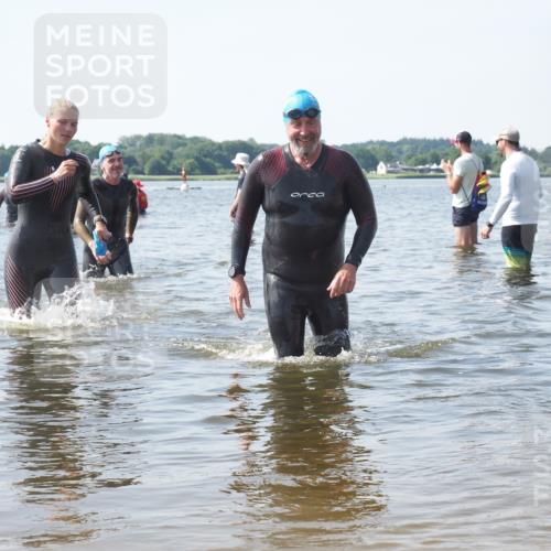 22.06.2025 - Viking Triathlon KatJ http://msf.ph/oto/8117649 22.06.2025 10:44:47 Schwimmen 18, 440, 446, 638, 653 meine-sportfotos.de
