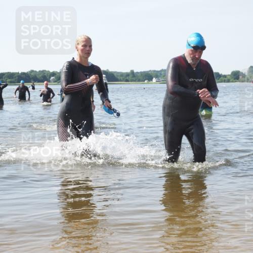 22.06.2025 - Viking Triathlon KatJ http://msf.ph/oto/8117676 22.06.2025 10:44:48 Schwimmen 18, 168, 440, 446, 638, 653 meine-sportfotos.de