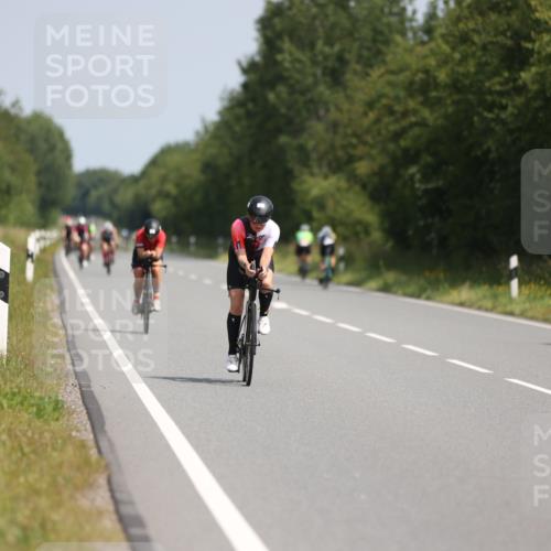 22.06.2025 - Viking Triathlon Yannick Fuchs http://msf.ph/oto/8117705 22.06.2025 11:43:18 Radfahren 46, 155, 179, 215, 334, 533, 643 meine-sportfotos.de