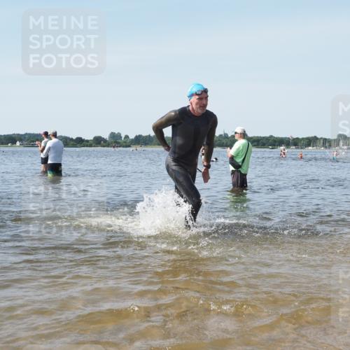 22.06.2025 - Viking Triathlon KatJ http://msf.ph/oto/8117757 22.06.2025 10:44:52 Schwimmen 18, 39, 168, 440, 446, 638, 653 meine-sportfotos.de