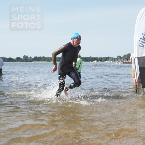 22.06.2025 - Viking Triathlon KatJ http://msf.ph/oto/8117765 22.06.2025 10:44:53 Schwimmen 18, 39, 168, 440, 446, 638, 653 meine-sportfotos.de