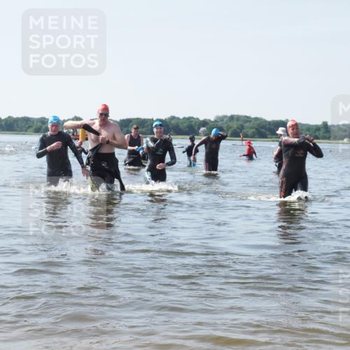 22.06.2025 - Viking Triathlon KatJ http://msf.ph/oto/8117809 22.06.2025 10:44:57 Schwimmen 39, 168, 493, 638, 653 meine-sportfotos.de