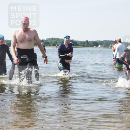 22.06.2025 - Viking Triathlon KatJ http://msf.ph/oto/8117891 22.06.2025 10:45:01 Schwimmen 39, 168, 346, 493, 638, 653 meine-sportfotos.de