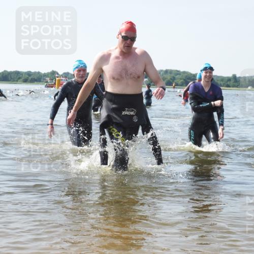 22.06.2025 - Viking Triathlon KatJ http://msf.ph/oto/8117902 22.06.2025 10:45:02 Schwimmen 39, 168, 346, 493, 638, 653 meine-sportfotos.de