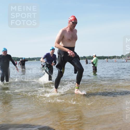 22.06.2025 - Viking Triathlon KatJ http://msf.ph/oto/8117926 22.06.2025 10:45:05 Schwimmen 39, 168, 346, 493, 503, 638, 653 meine-sportfotos.de
