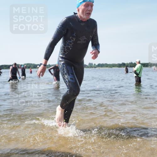 22.06.2025 - Viking Triathlon KatJ http://msf.ph/oto/8118001 22.06.2025 10:45:08 Schwimmen 39, 168, 346, 493, 503, 638 meine-sportfotos.de