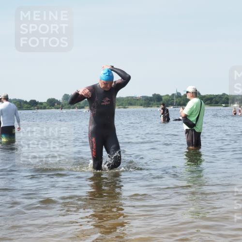 22.06.2025 - Viking Triathlon KatJ http://msf.ph/oto/8118006 22.06.2025 10:45:13 Schwimmen 68, 346, 493, 503, 605 meine-sportfotos.de