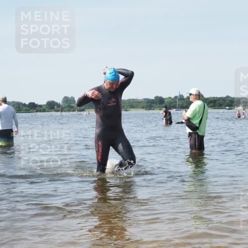 22.06.2025 - Viking Triathlon KatJ http://msf.ph/oto/8118010 22.06.2025 10:45:13 Schwimmen 68, 346, 493, 503, 605 meine-sportfotos.de