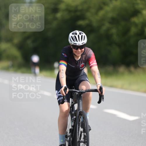 22.06.2025 - Viking Triathlon Yannick Fuchs http://msf.ph/oto/8118015 22.06.2025 11:43:38 Radfahren 37, 130, 183, 202, 308, 364, 372, 418, 466, 525, 632 meine-sportfotos.de