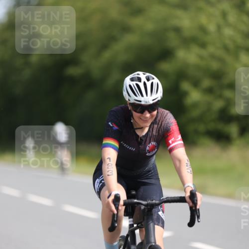 22.06.2025 - Viking Triathlon Yannick Fuchs http://msf.ph/oto/8118026 22.06.2025 11:43:39 Radfahren 37, 130, 183, 202, 308, 364, 372, 418, 466, 632 meine-sportfotos.de