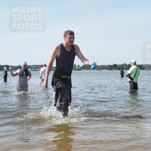 22.06.2025 - Viking Triathlon KatJ http://msf.ph/oto/8118049 22.06.2025 10:45:17 Schwimmen 68, 102, 108, 346, 493, 503, 605 meine-sportfotos.de